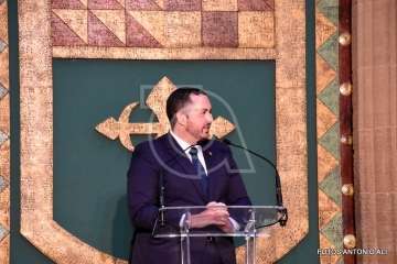  Telde con el empresario Grisaleña en la lectura del pregón de Santiago 2018 (Foto Antonio Alí)